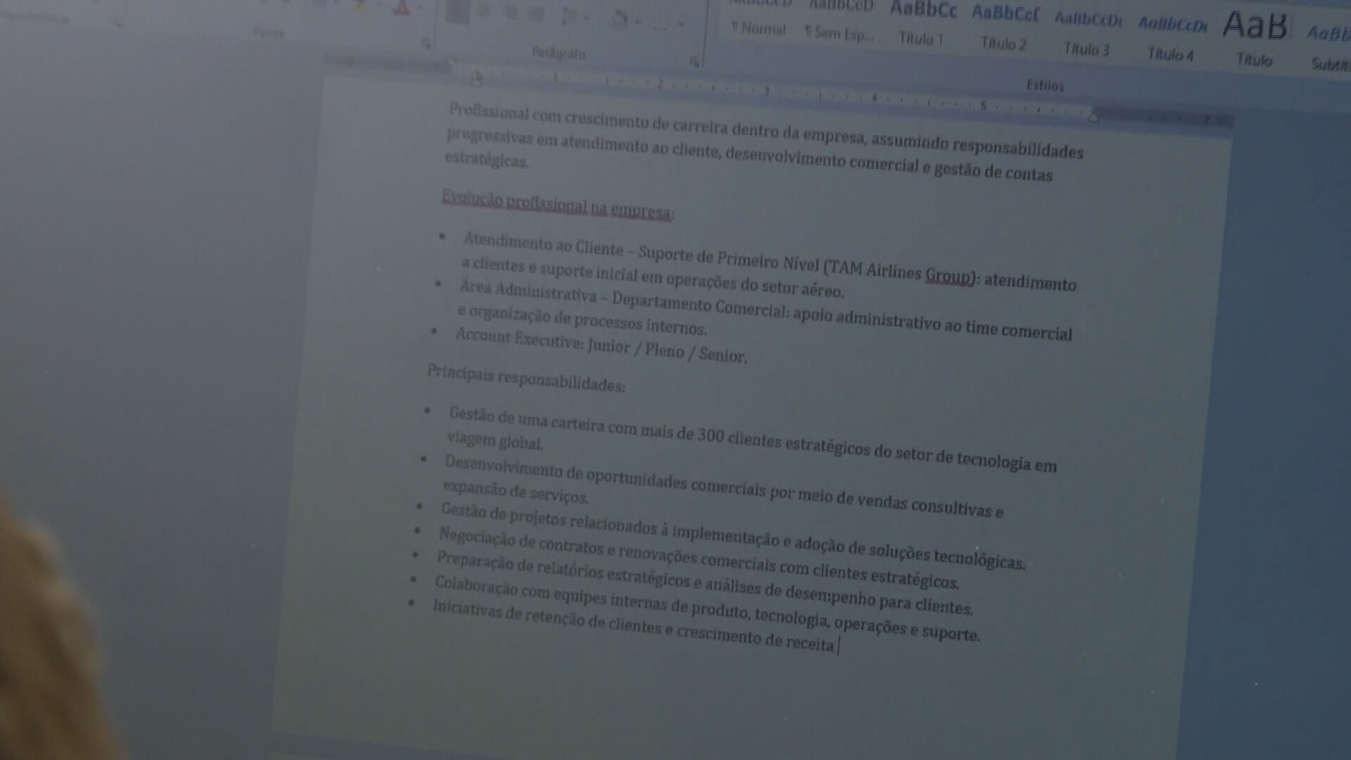 Arquitetura de Prompts para Currículos ATS: Uma Análise Técnica da Adoção de IA no Brasil