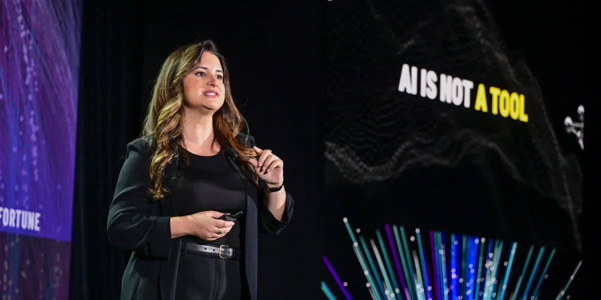 Engenharia de Adoção de IA: Do Microtasker ao Copiloto Estratégico